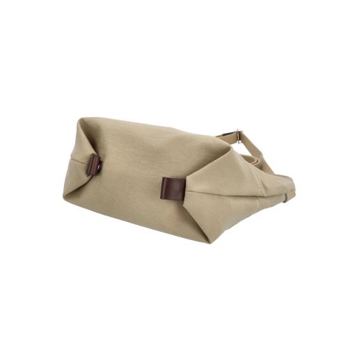 底（スナップ留めた時）