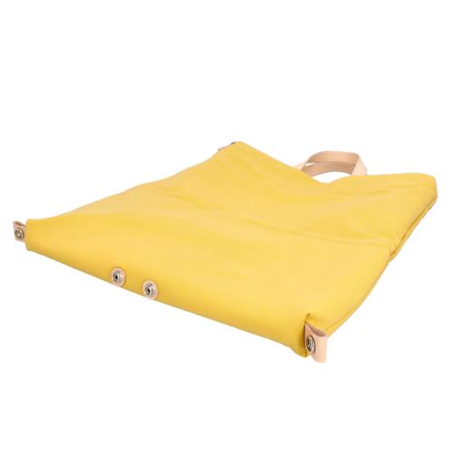 ホックを外した底面