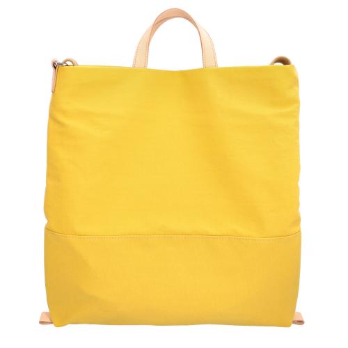 ホックを外した正面